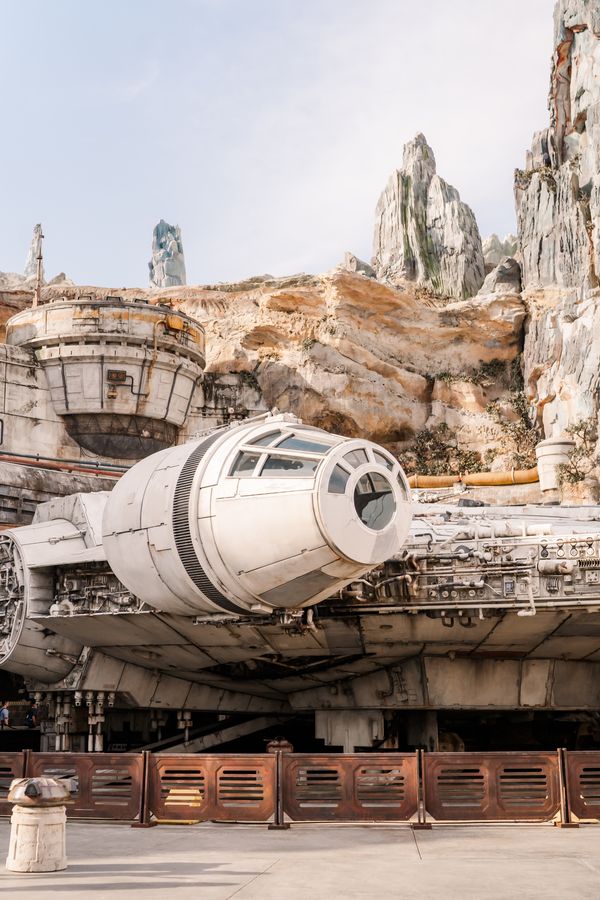 Star Wars Galaxy's Edge Millennium Falcon